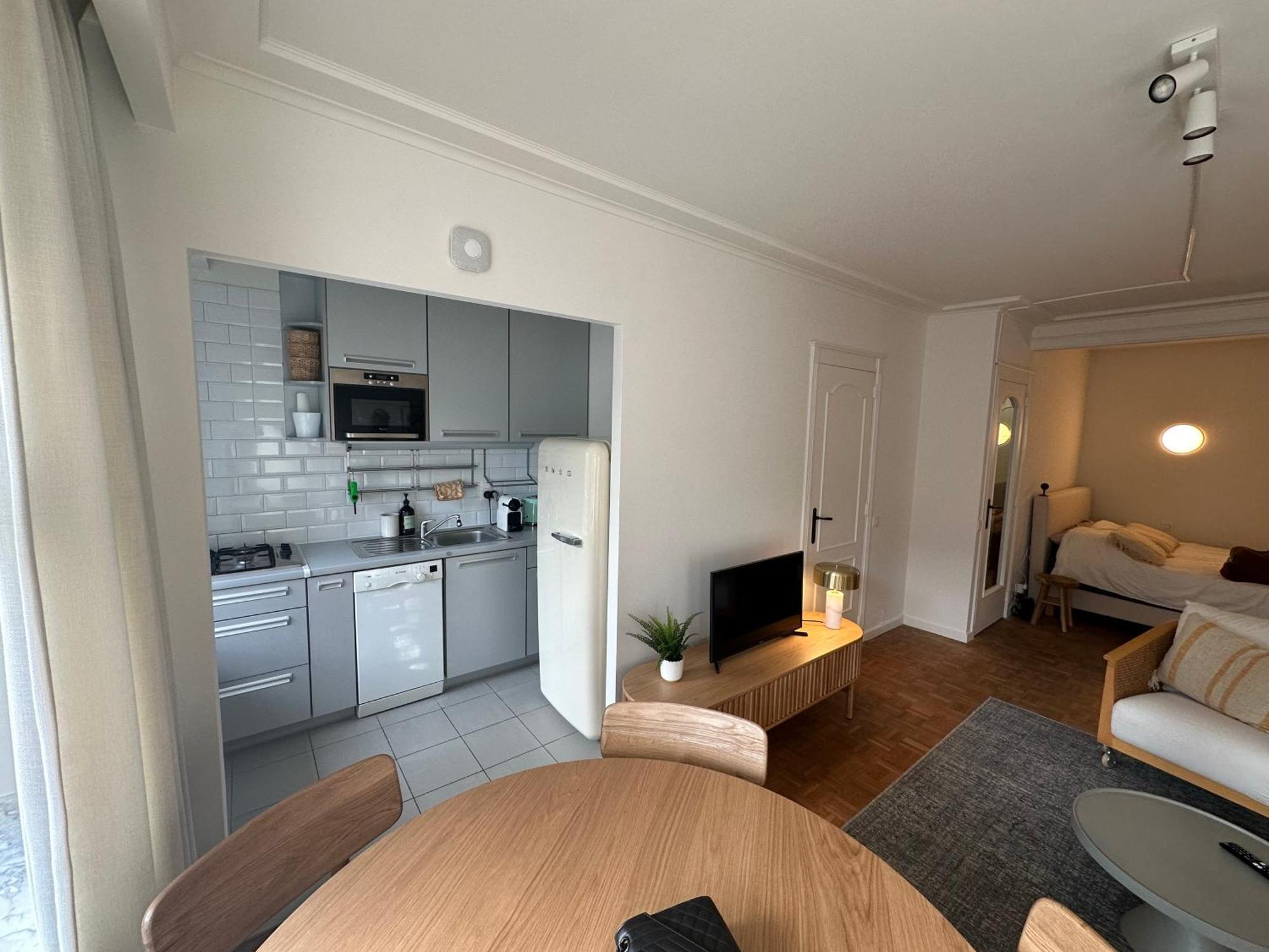 Beautiful Luxurious Studio In The Heart Of The European Quarter Appartement Brussel