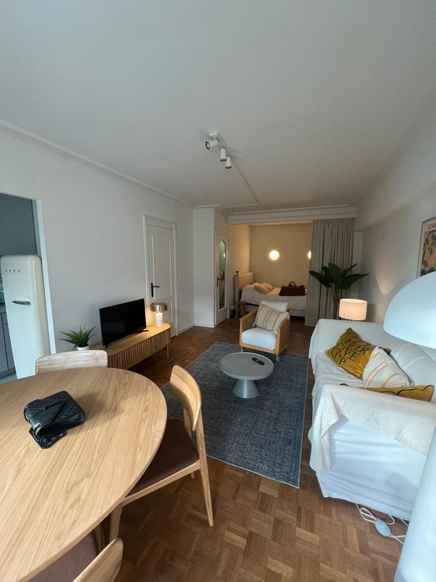 Beautiful Luxurious Studio In The Heart Of The European Quarter * Brussel